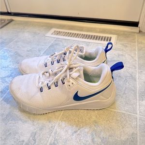 Nike Women’s Air Zoom Hyperspace 2 Volleyball Shoes